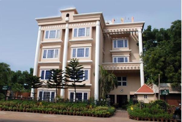 Hotel Padma Puri Exterior photo
