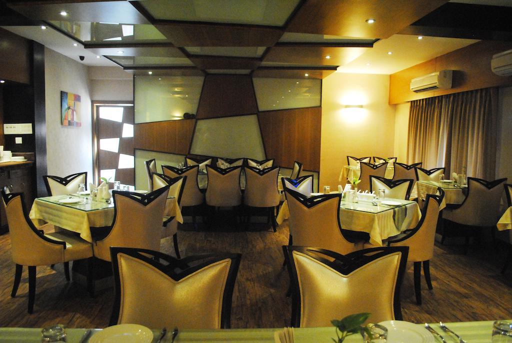 Hotel Padma Puri Exterior photo