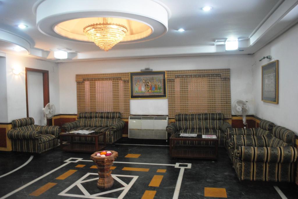 Hotel Padma Puri Exterior photo